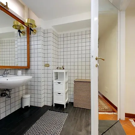 Leonina4 Cozy Rom